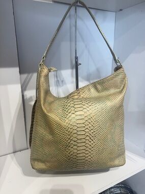 Harrison hobo Shoulder Bag in Light Yellow Snakeskin